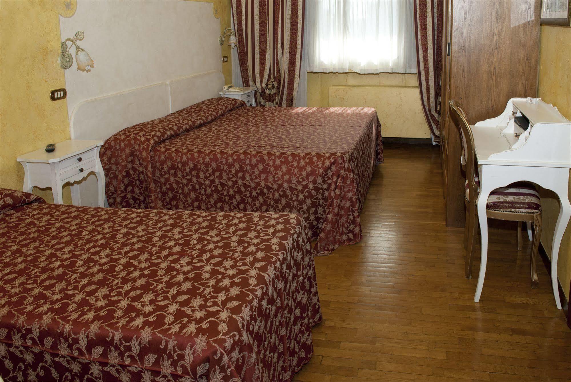 Ai Ronchi Motor Hotel بريشا المظهر الخارجي الصورة